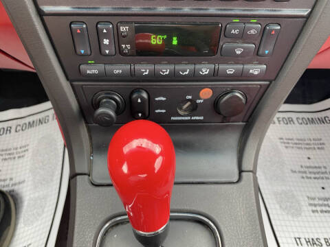 2002 Ford Thunderbird Deluxe