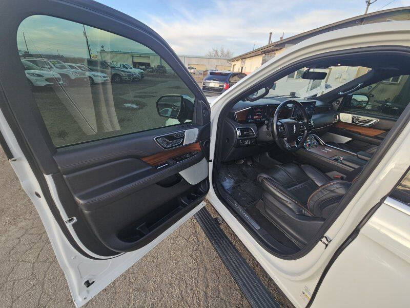 2022 Lincoln Navigator L Black Label