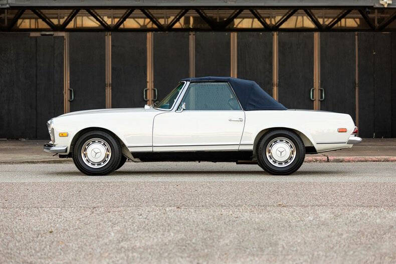 1969 Mercedes-Benz 280-Class