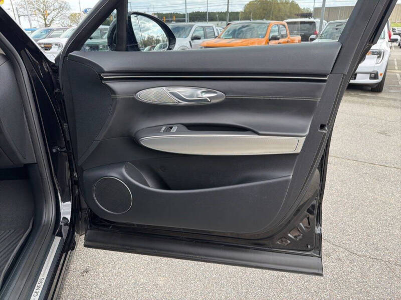 2024 Genesis GV70 2.5T Standard