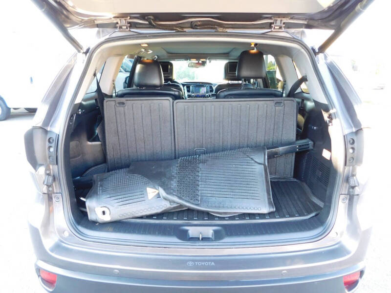 2016 Toyota Highlander Limited Platinum