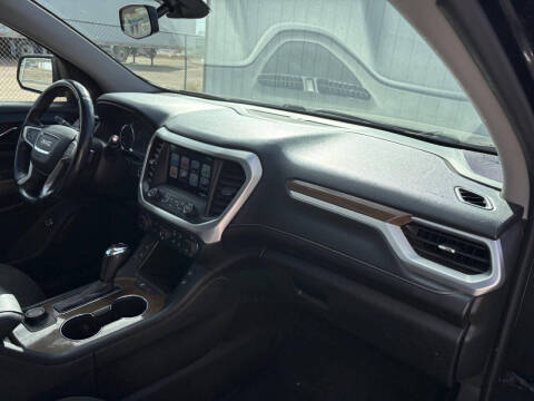 2017 GMC Acadia SLE-2