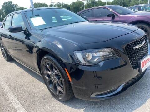 2019 Chrysler 300 for sale at Mann Chrysler Dodge Jeep of Richmond in Richmond KY