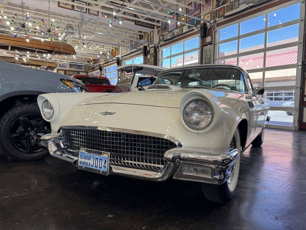 1957 Ford Thunderbird 1