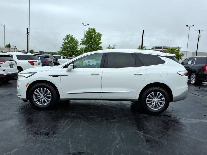 2024 Buick Enclave Essence