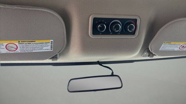 2022 Chevrolet Express LS 3500