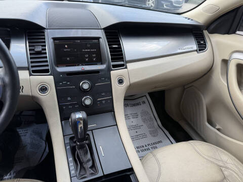 2015 Ford Taurus SEL