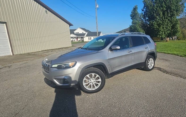 2019 Jeep Cherokee for sale at Art's Used Cars in Winfield, WV