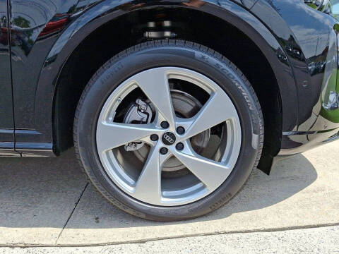 2025 Audi Q5 quattro Premium Plus TFSI