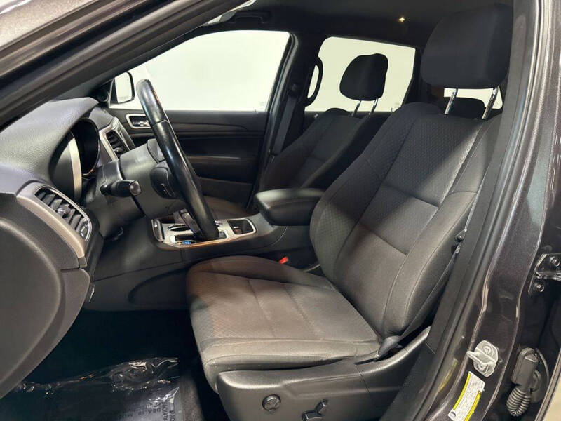 2019 Jeep Grand Cherokee Laredo E