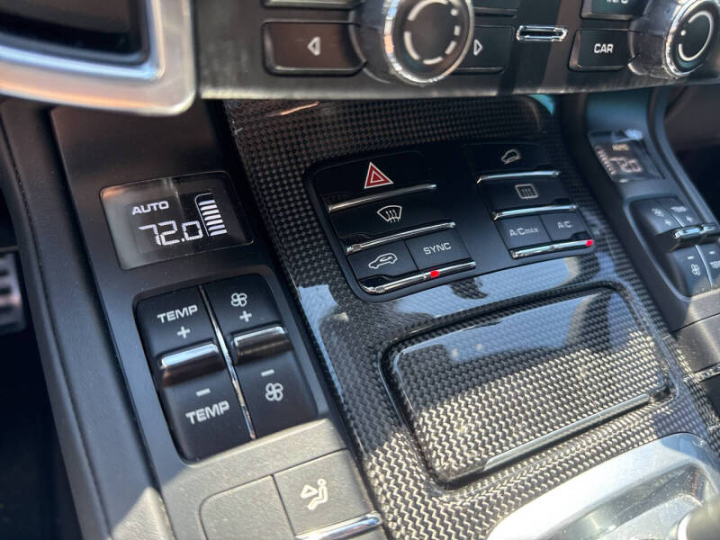 2015 Porsche Cayenne Turbo