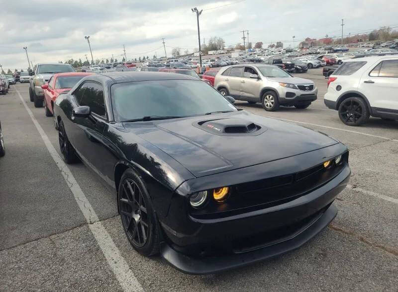 2016 Dodge Challenger 392 HEMI Scat Pack Shaker