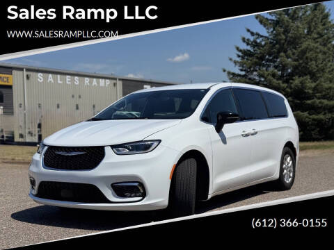 2024 Chrysler Pacifica Touring