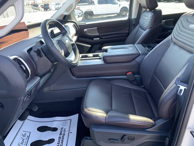 2025 Ford Expedition Platinum