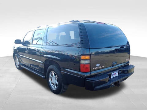 2004 GMC Yukon XL Denali