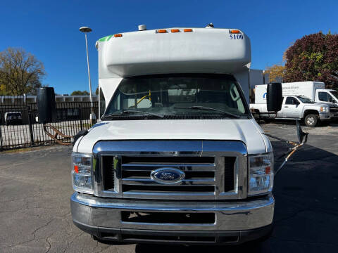 2016 Ford E-Series E-450 SD