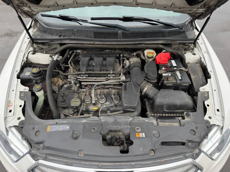 2016 Ford Taurus SEL