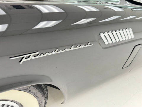 1957 Ford Thunderbird