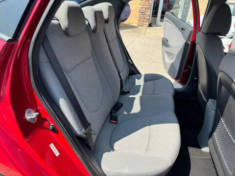 2013 Hyundai Accent GLS