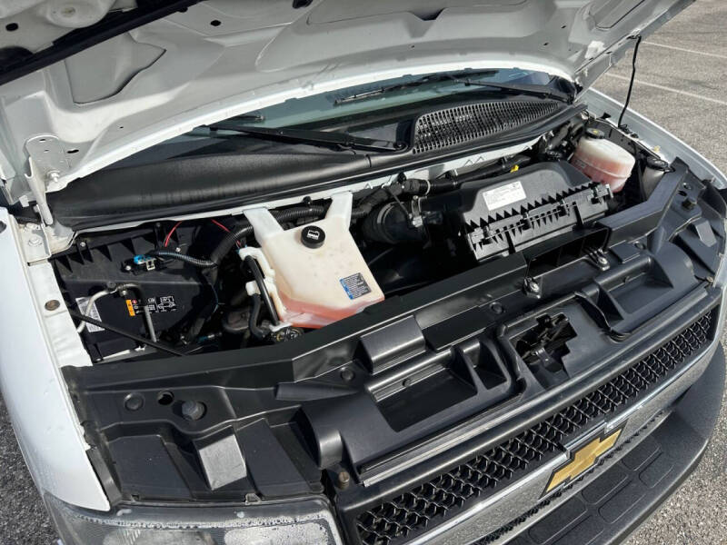 2023 Chevrolet Express 2500