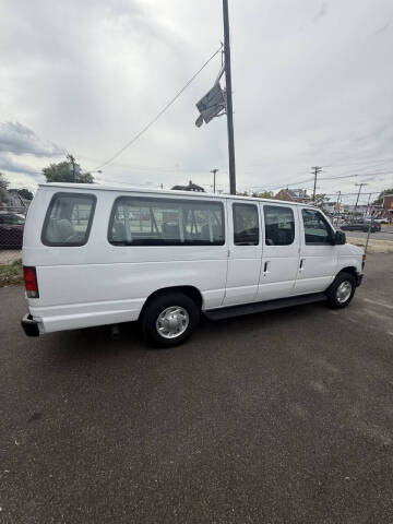 2013 Ford E-Series E-350 SD XLT