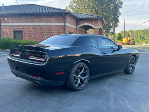 2015 Dodge Challenger SXT