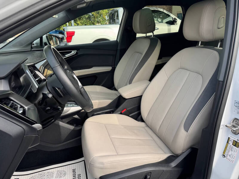 2024 Audi Q4 e-tron quattro Premium Plus 55