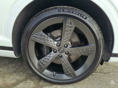 2023 Genesis GV70 2.5T Standard