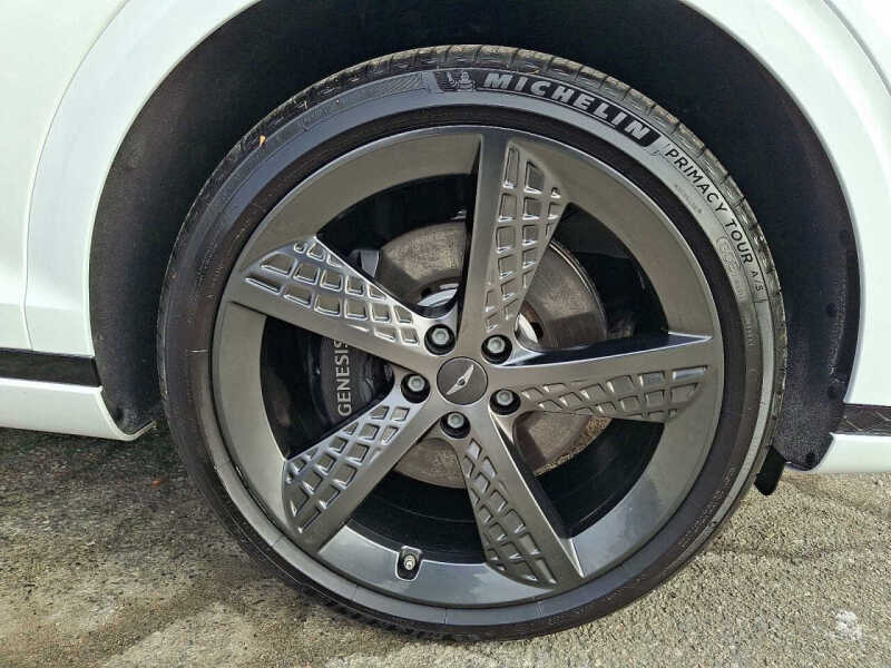 2023 Genesis GV70 2.5T Standard