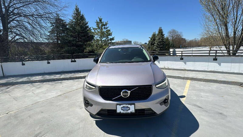 2026 Volvo XC40 B5 Plus