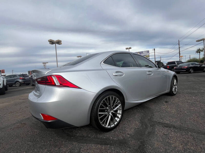 2016 Lexus IS 200t
