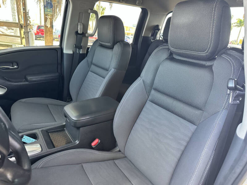 2022 Nissan Frontier SV