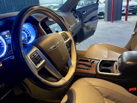 2012 Chrysler 300 C Luxury Series