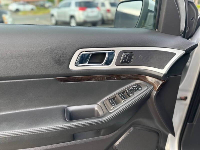 2011 Ford Explorer Limited