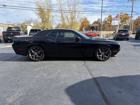 2017 Dodge Challenger SXT