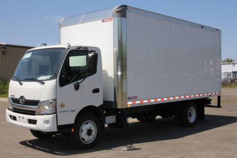 2020 Hino 195