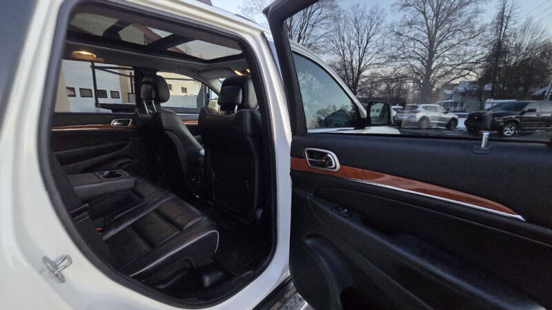 2012 Jeep Grand Cherokee Overland Summit