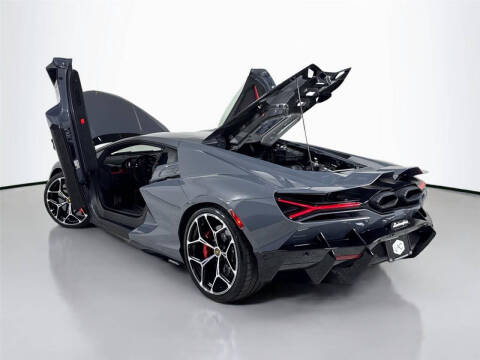 2024 Lamborghini Revuelto