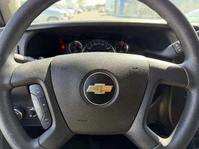 2024 Chevrolet Express 2500