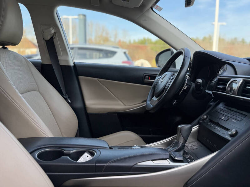 2019 Lexus IS 300