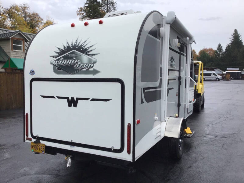 2017 Winnebago Minnie Drop