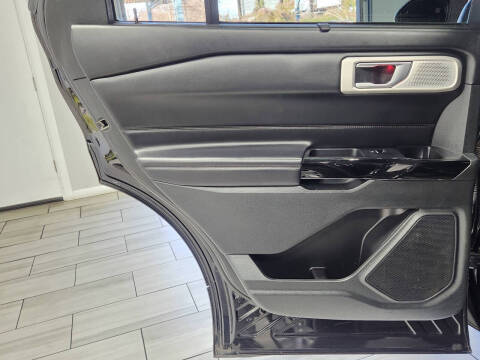 2022 Ford Explorer Hybrid Platinum