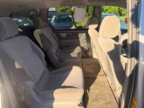 2006 Toyota Sienna LE 7 Passenger