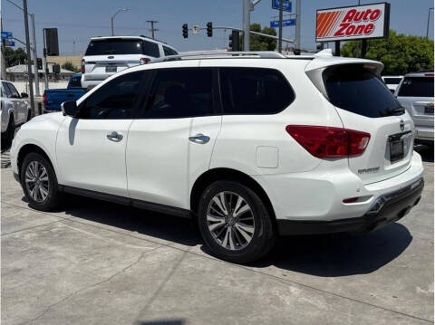 2020 Nissan Pathfinder SL