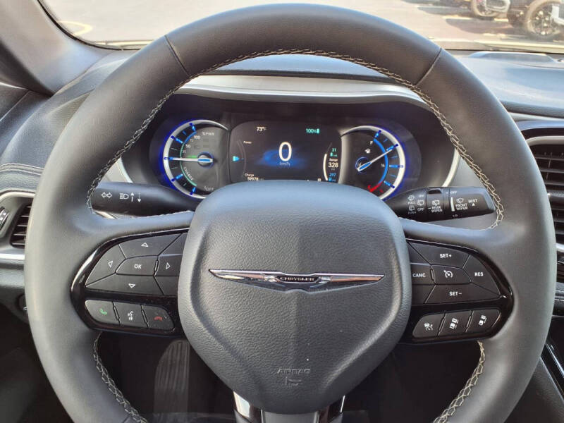 2024 Chrysler Pacifica Plug-In Hybrid Select