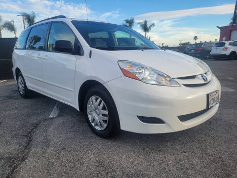 2008 Toyota Sienna LE 7-Passenger