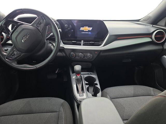 2025 Chevrolet Trax RS