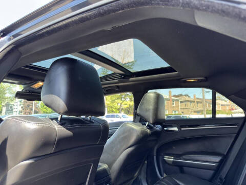 2018 Chrysler 300 S