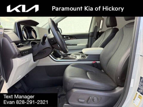 2024 Kia Carnival EX