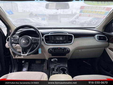 2017 Kia Sorento LX